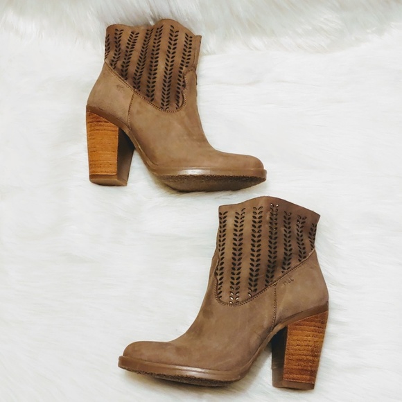 Anthropologie Shoes - Musse & Cloud Avaly Booties Heels